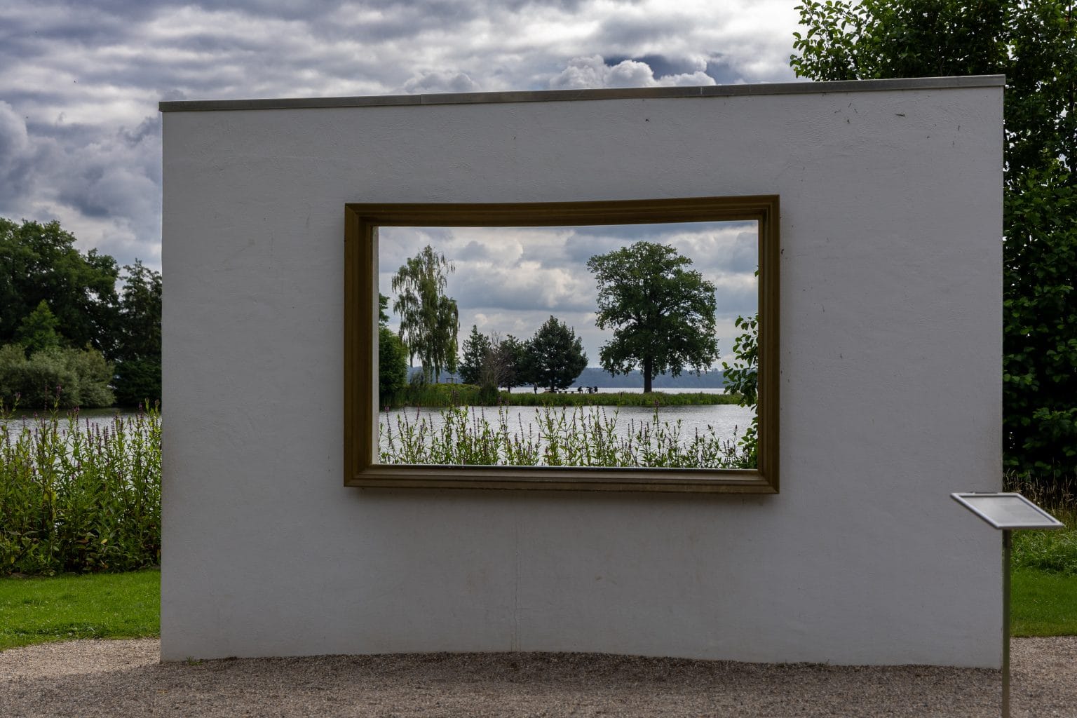 schwerin castle park art installation frame 0124 2 4
